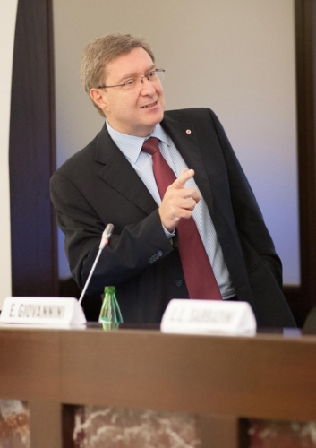 <h3>Enrico Giovannini</h3>Presidente<br>(24 luglio 2009 - 28 aprile 2013)